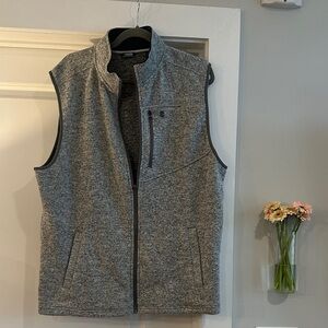Izod Men's Heather Gray Vest, XL